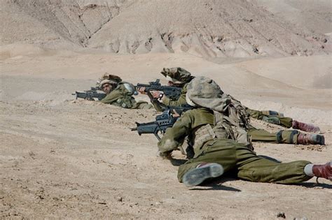 World Defense Review Israeli Female Soldiers