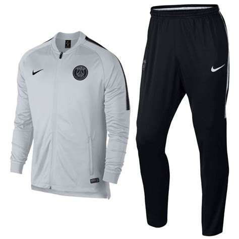 Schweißableitendes material mit genau der richtigen dehnbarkeit hält dich beim aufwärmen angenehm trocken. Paris Saint Germain Trainingsanzug UCL 2017/18 - Nike