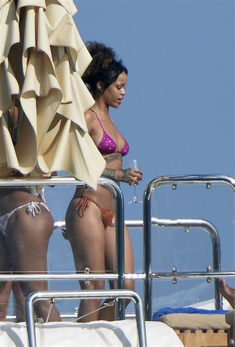 Rihanna In Bikini At A Boat In Ponza Hawtcelebs