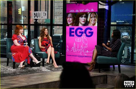 Photo Christina Hendricks And Alysia Reiner Hope Egg Makes People Stop Judging About Motherhood