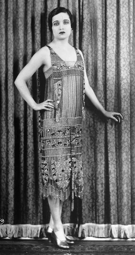 Womens Fashions Of The 1920s Flappers And The Jazz Age 1920s