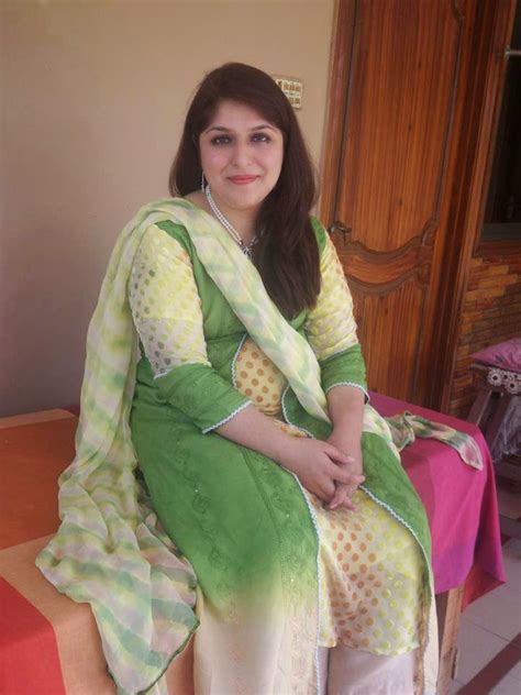 Beauty Of Pakistani Desi Housewife And Girls Photos Beautiful Desi