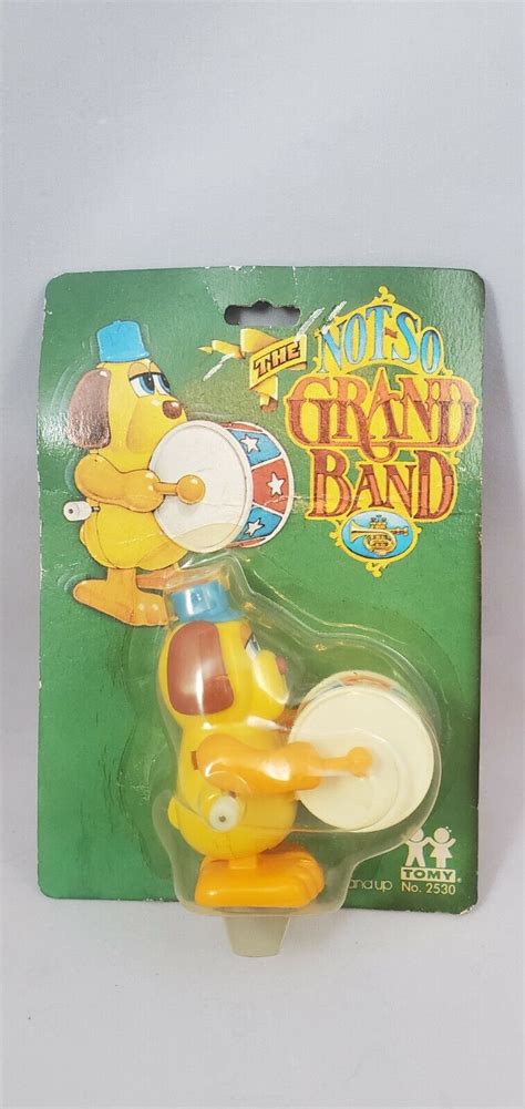 Nos 1980 Tomy The Not So Grand Band Dog With Drum Wind Up Toy Ebay