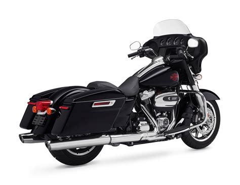 The manufacturer has equipped it with connectivity and cruise control as well as support for apple carplay and android auto. 2020 Harley-Davidson Electra Glide Standard Guide • Total ...