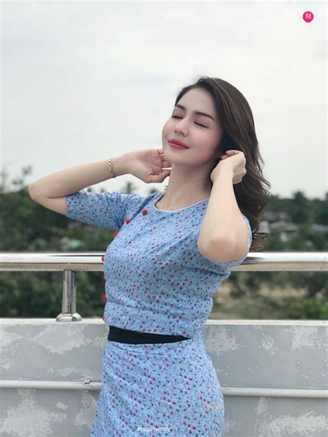 May Sue Maung In Beautiful Myanmar Dress Photos Collection 1