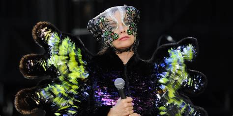 Björk Announces New Vulnicura Vr Experience Pitchfork