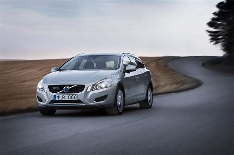 Detailed results, crash test picture, videos & comments. Volvo V60 Hybrid - Car Write UpsCar Write Ups