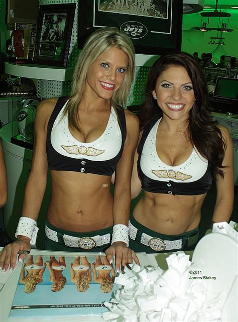 2011 Photo Of The Day Ultimate Cheerleaders
