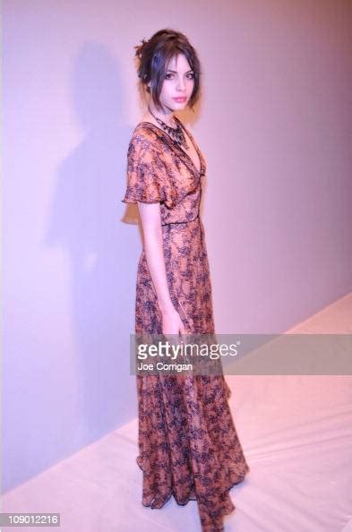 Model Charlotte Kemp Muhl Attends The Rebecca Minkoff Fall 2011 Mbfw ニュース写真 Getty Images