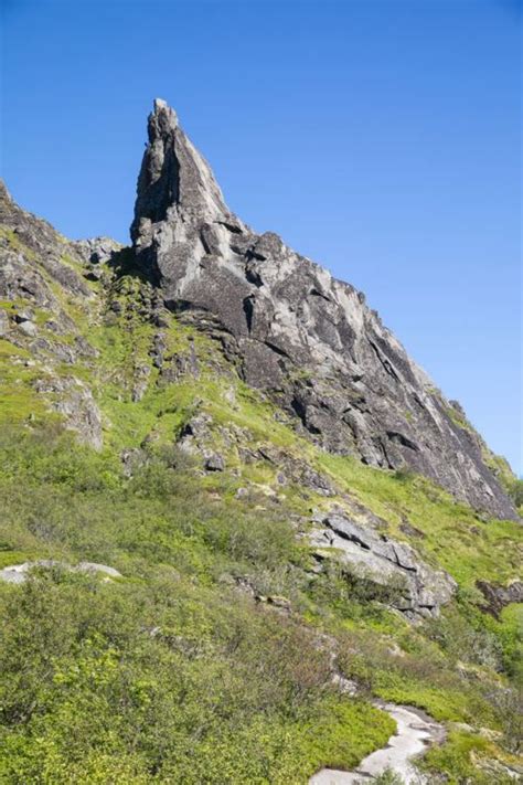 Complete Guide To Climbing Svolvaergeita In The Lofoten Islands Earth