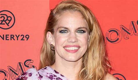 Anna Chlumsky Inventing Anna Video Interview Goldderby