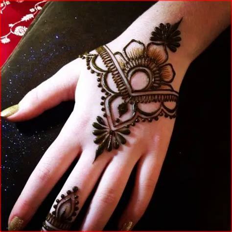 51 Easy And Simple Mehndi Designs For Kids