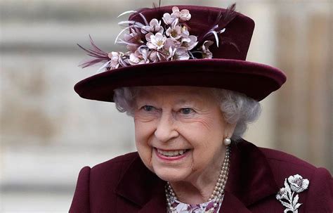 Rainha Elizabeth Ii Celebra Seus 92 Anos Veja
