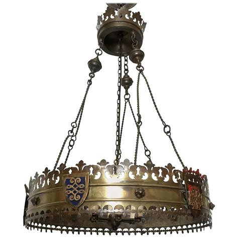 English Crown Shaped Chandelier For Sale At 1stdibs Crown Chandelier