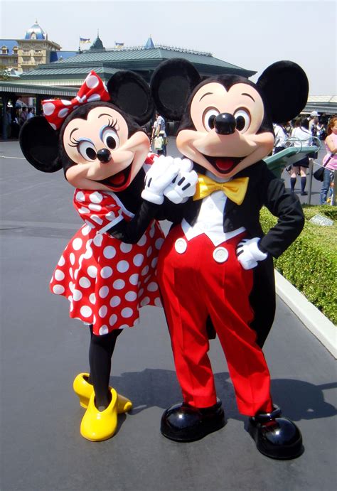 Mickey And Minnie Costumes Through The Years Mickey And Minnie