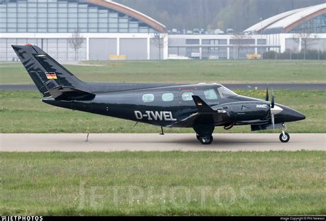 D Iwel Beechcraft B60 Duke Private Phil Newson Jetphotos