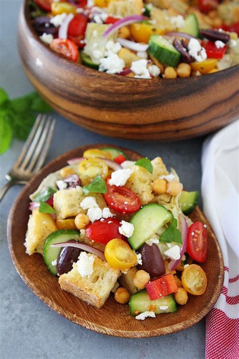 Greek Panzanella Salad Recipe