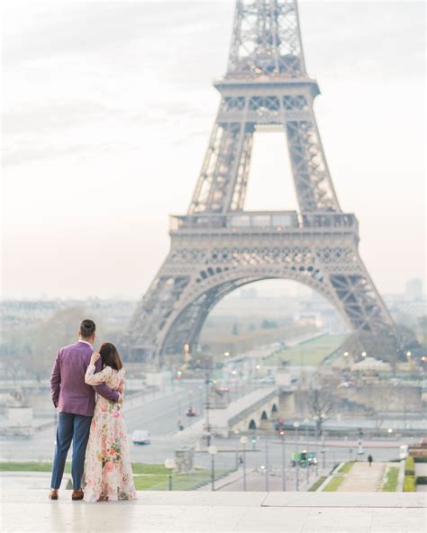 Sunrise Photo Session At Eiffel Tower Paris Paris Couple Paris