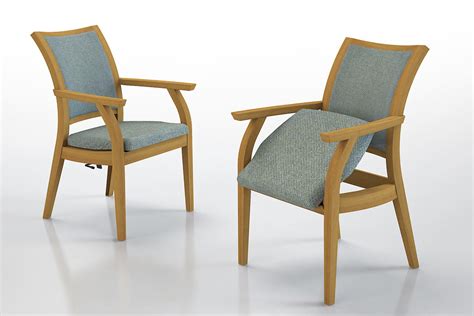 A shower chair can be perfect for elderly people and people with mobility issues. Mark Hetterich | easyUP Chair,