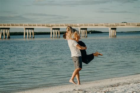 Lovers Key State Park Couples Session Michelle Gonzalez Photography