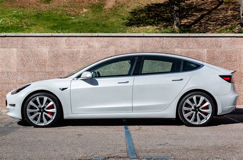 If you charge overnight at home, you. Tesla Model 3 2019: Precios y todos los datos para México ...