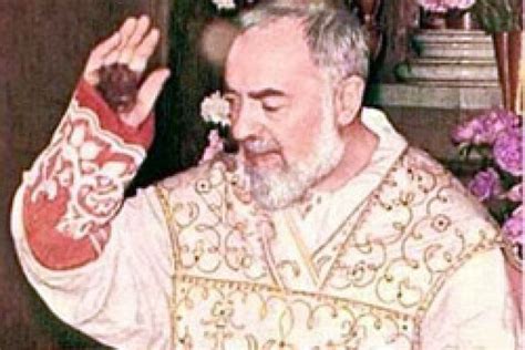 Details Of First Investigation Into Padre Pios Stigmata Revealed