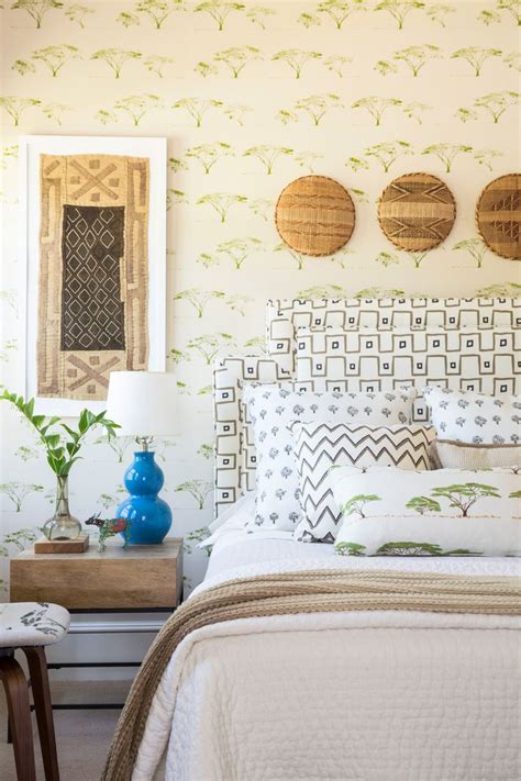 13 Beautiful Bedroom Wallpaper Ideas