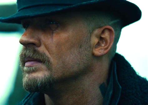 James (Tom Hardy) on Winter's funeral.- TABOO Episode 7 | Tom hardy 