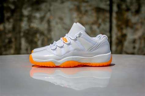 After its original releases back in the early 2000's, the air jordan 11 low citrus makes its way back to retailers in 2015. Air Jordan 11 Retro Low GS Citrus | WAVE®