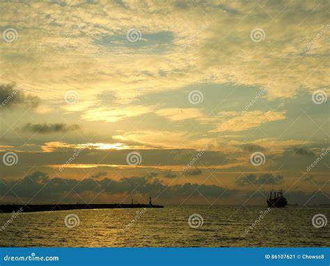 Awesome Sunset At Kaohsiung In Taiwan Stock Image Image Of Shadow