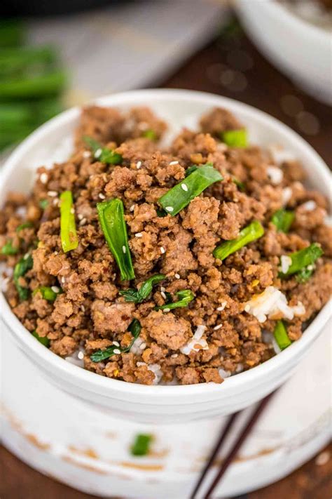 This pepper steak recipe, made with fermented black soybeans and colorful bell peppers, is hearty and filling — perfect for cold weather months. Korean Ground Beef Video - Sweet and Savory Meals | Recipe | Beef recipes, Korean ground beef ...