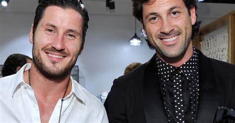 Dwts Val And Maks Chmerkovskiy To Guest Star On Fuller House Us Weekly