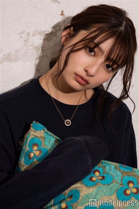 吉川愛さんは3歳の頃より芸能活動を行っており、 5歳の時に「爽健美茶」のcmに起用されました。 子役時代は 吉田里琴（よしだりこ） という名前で活動されていました。 【画像】吉川愛の子役時代がかわいい! 「気になる女優さん」おしゃれまとめの人気アイデア｜Pinterest ...