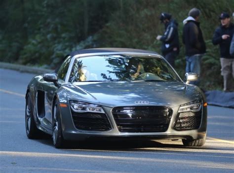 Check spelling or type a new query. Jamie Dornan, en la piel de Christian Grey, conduciendo su ...