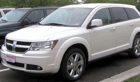Dodge Journey Photos and Specs. Photo: Dodge Journey how mach and 25