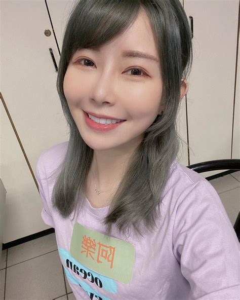 Search for text in self post contents. 隱乳女神曬事業線!胸前的白皙肌膚和事業線清晰可見 阿樂 (15P)｜FUN一下-最有趣的新聞，最火辣的正妹聚集地