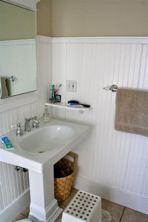Bathroom With Beadboard Classic Style Homesfeed