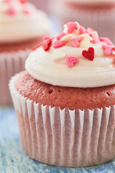 Strawberry Cupcakes With Strawberry Cream Cheese Frosting