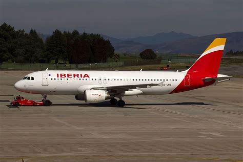 Iberia Fleet Airbus A320 200 Details And Pictures