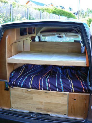 L'intérieur a l'air aussi pratique que confortable. www.trafic-amenage.com/forum :: Voir le sujet - Jumpy 2006, 2 à 5 places, weekend et vacances en ...