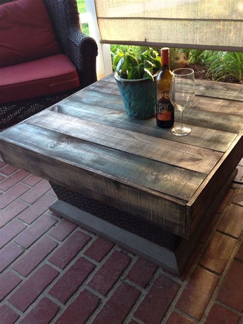 Diy stone fire pit & bench seating area. Pallet wood or fence slat fire pit table cover. Great for ...