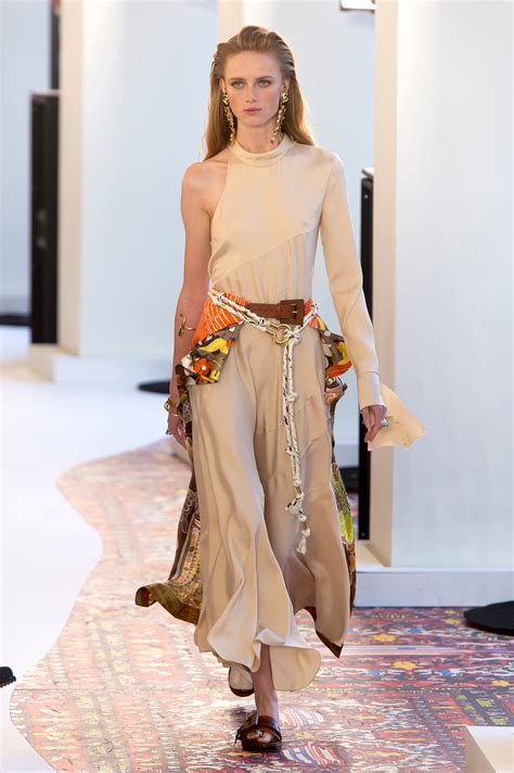 Chloé News Collections Fashion Shows Fashion Week Reviews And More