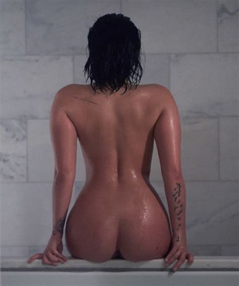 demi lovato poses completely nude in vanity fair