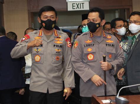 Presiden direktur jne mohammad feriadi merespons isu di media sosial yang. Kasus Jne Sorogeneng : Hak Jawab Jne Atas Pemberitaan ...
