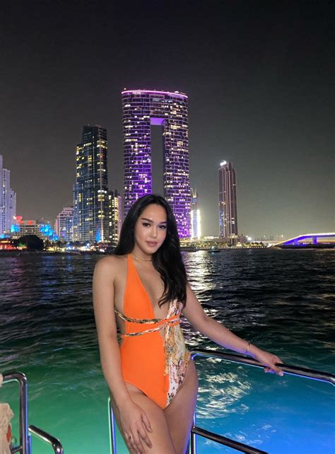 Now In Dubai Tallest Kimberly Cum Filipino Transsexual Escort In Dubai