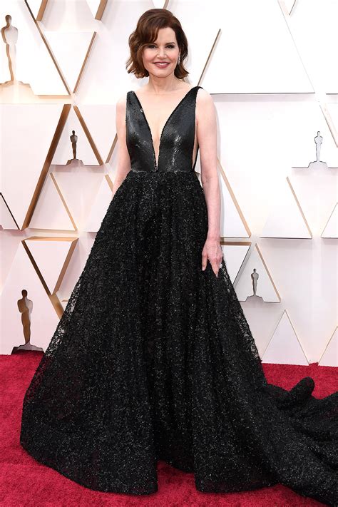 Has geena davis had plastic surgery? 64-Year-Old Geena Davis Rocks The Oscars In Stunning ...