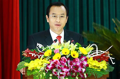Hội nghị trung ương 13, 14, 15 đã xem xét thận trọng, kỹ lưỡng và theo kết luận 75, bch trung ương khóa xiii có 200, trong đó có 180 ủy viên chính thức, 20 ủy viên dự khuyết với 3. Công bố kết quả bầu cử Ban Chấp hành Trung ương khóa XII ...
