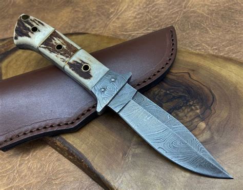 Exquisite Custom Handmade Damascus Hunting Knife Stag Horn Handle