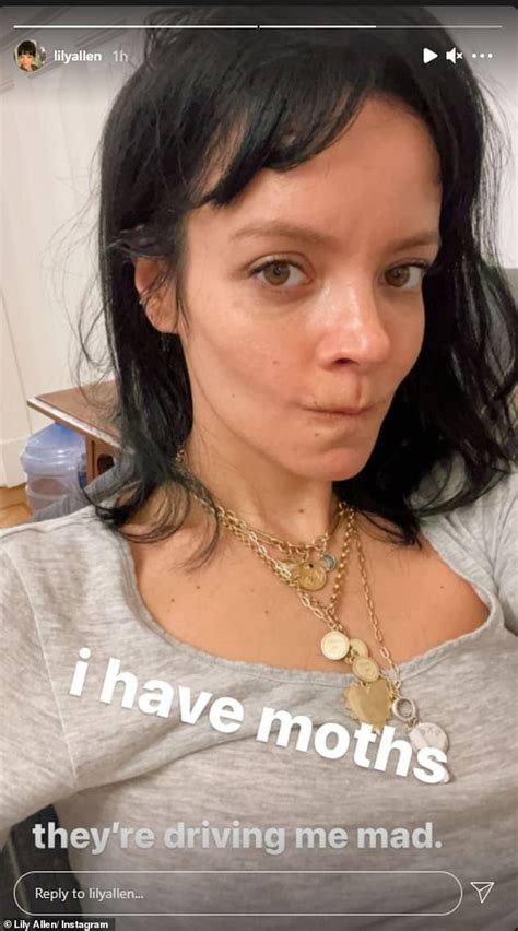 Lily Allen Shares Make Up Free Selfie As She Admits She Has Moths In Her Home Daily Mail Online