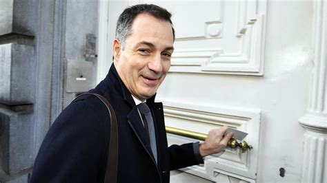 De croo (vilvoorde, 3 november 1975) is een belgisch politicus namens de open vld. De Croo n'exclut pas un gouvernement fédéral avec la N-VA ...